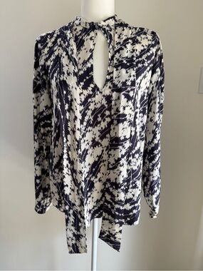 Elizabeth and James 100% Silk Blouse – Size Small
